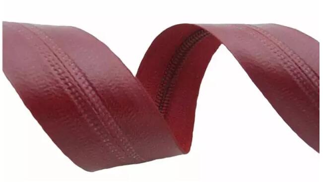 運(yùn)動(dòng)、戶(hù)外服裝輔料