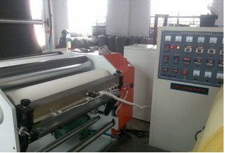 鞋材復(fù)合機(jī)使用什么膠貼合好？